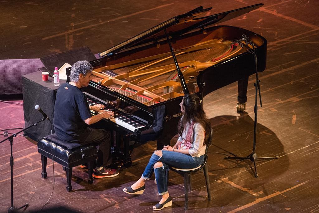 Naina on stage with Chick Corea